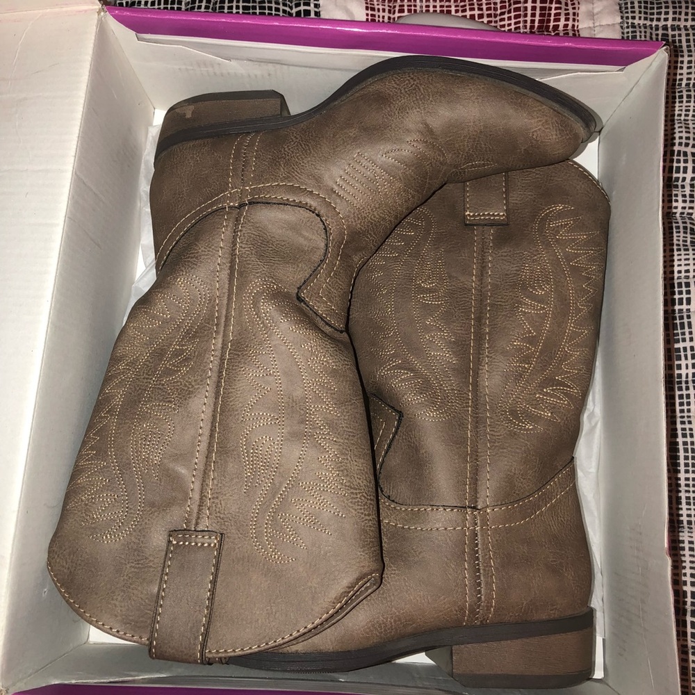 Rampage boots Size 7
